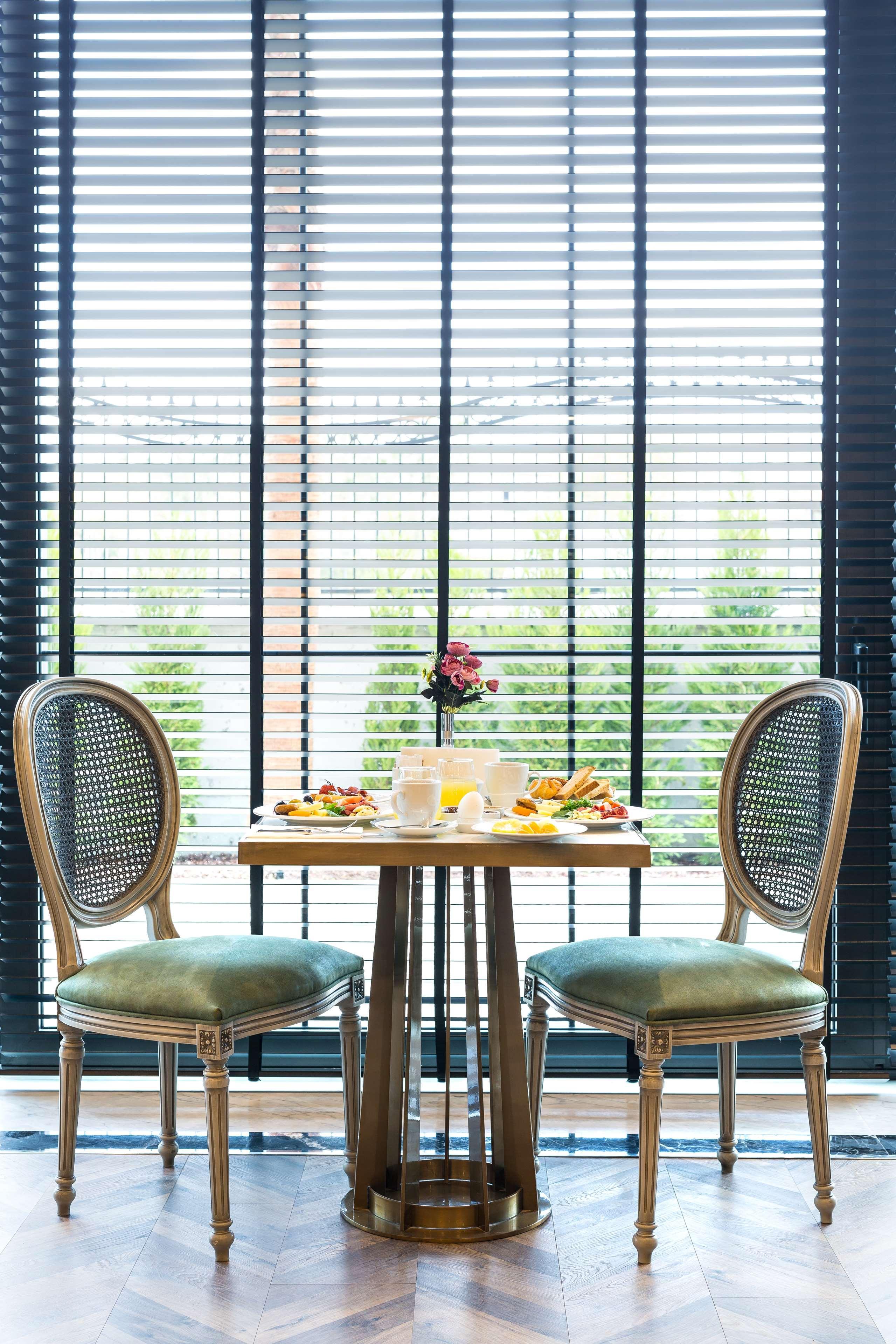 Doubletree By Hilton Airport Hotel