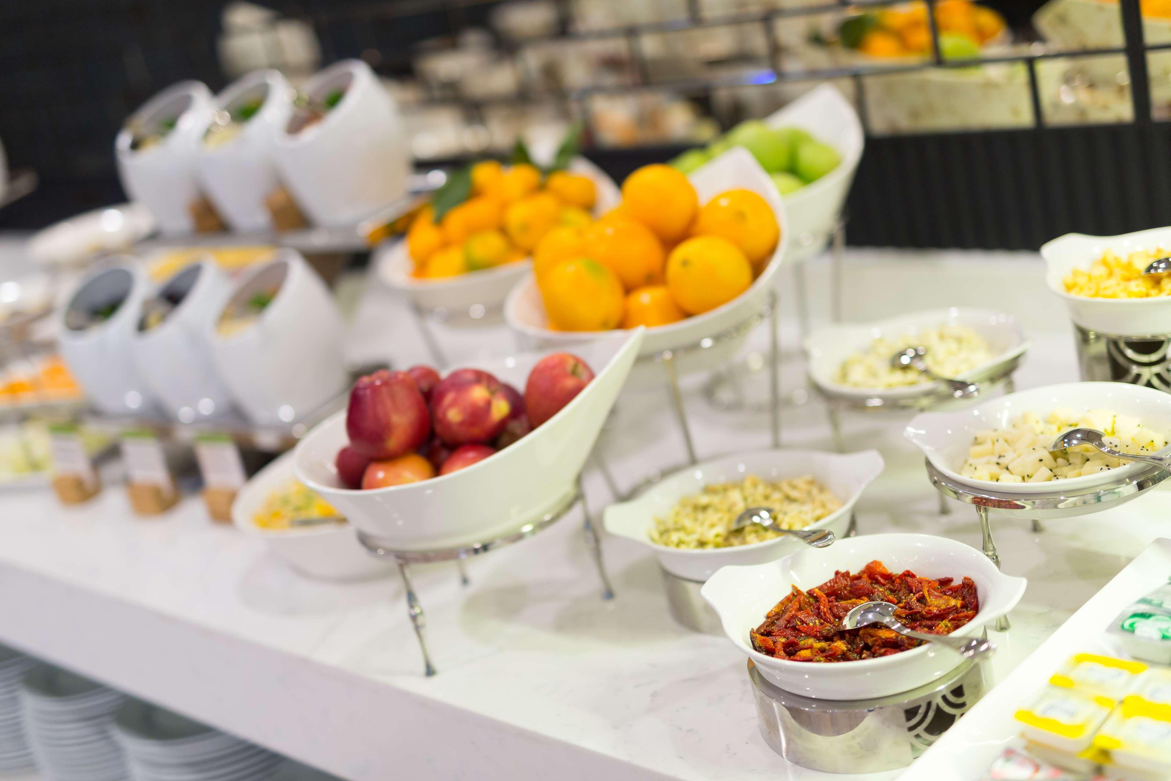 Doubletree By Hilton Airport Hotel 4*