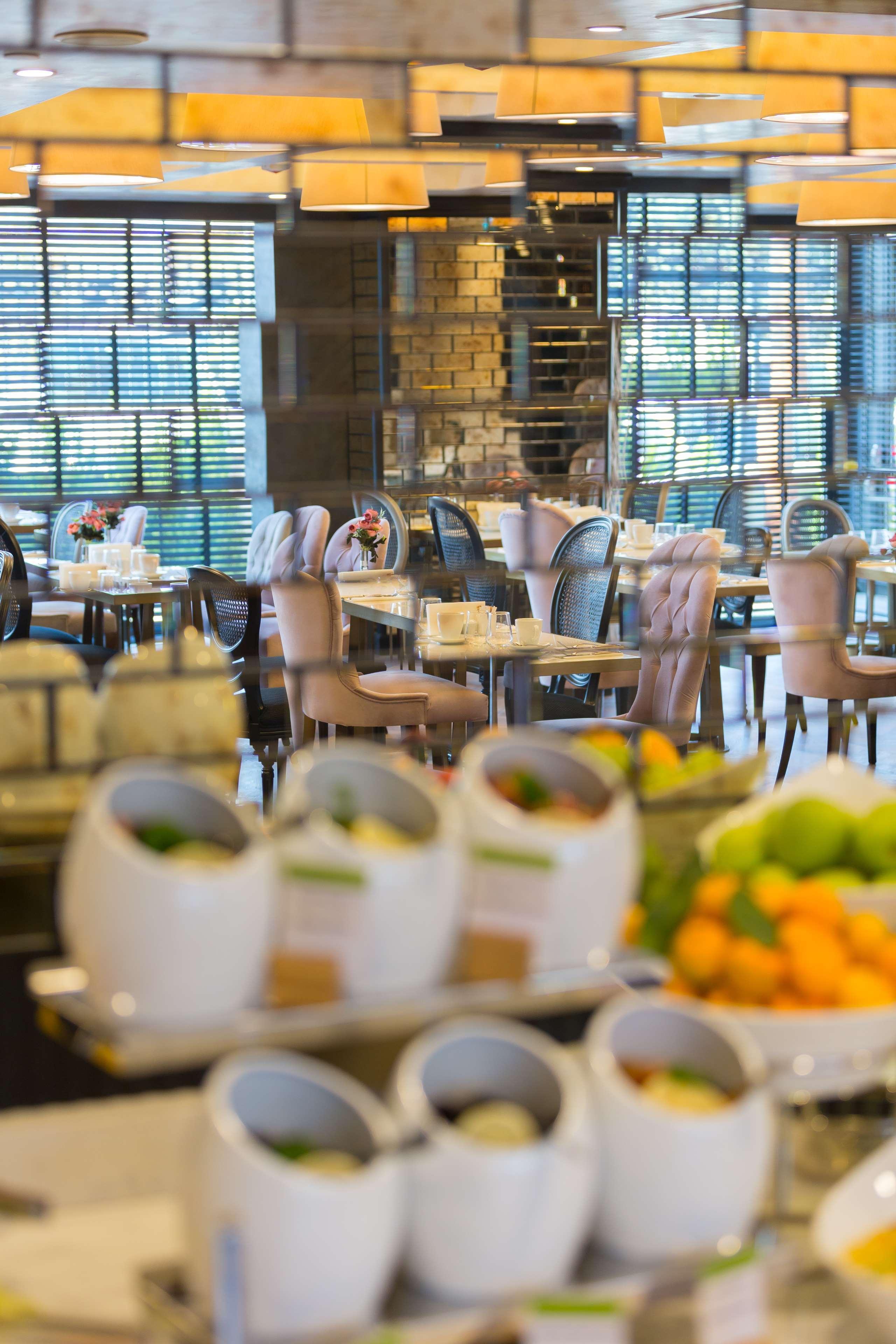 Hotel Doubletree By Hilton Airport