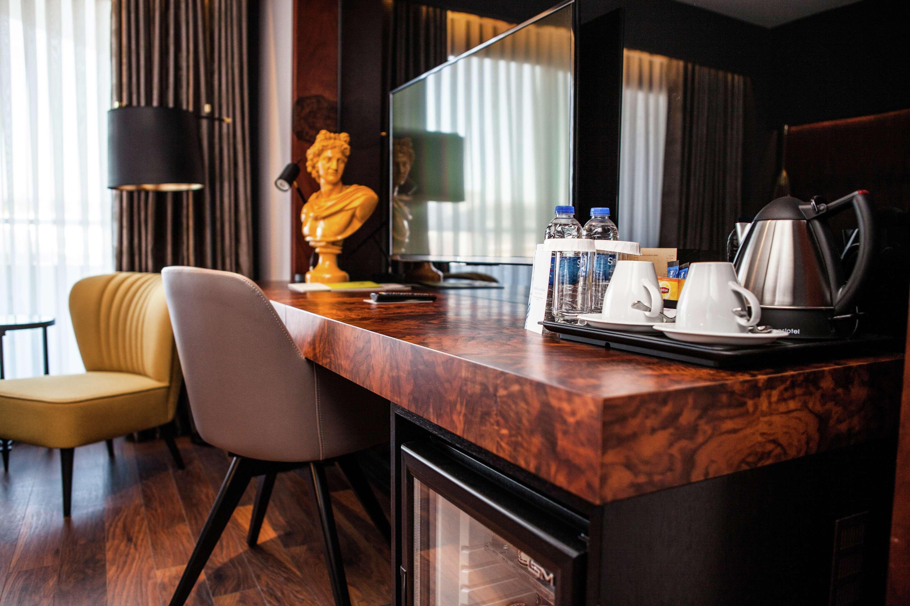 Doubletree By Hilton Airport Hotel