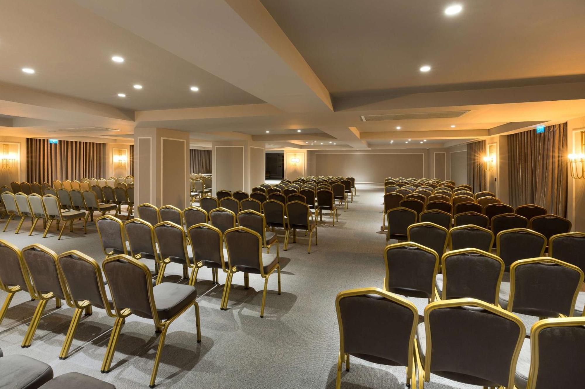 Doubletree By Hilton Airport İzmir
