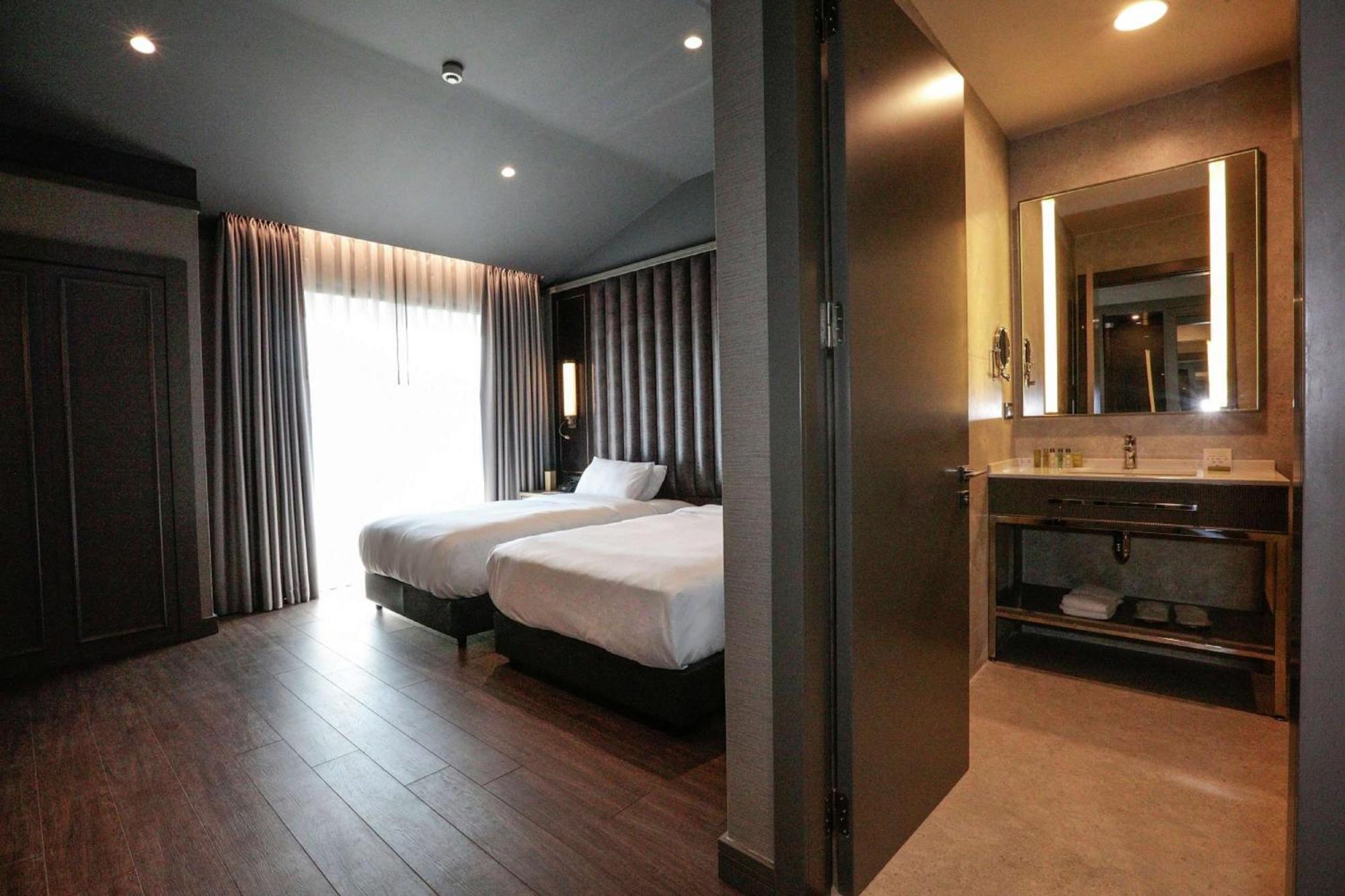 Hotel Doubletree By Hilton Airport 4*